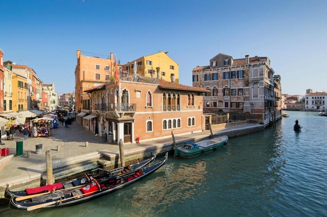 Venice: Jewish Ghetto & Cannaregio Area Food Tour: Pasta Wine Gelato and More! - Pasta, wine, spritz style drinks, and gelato: how the menu sequence works