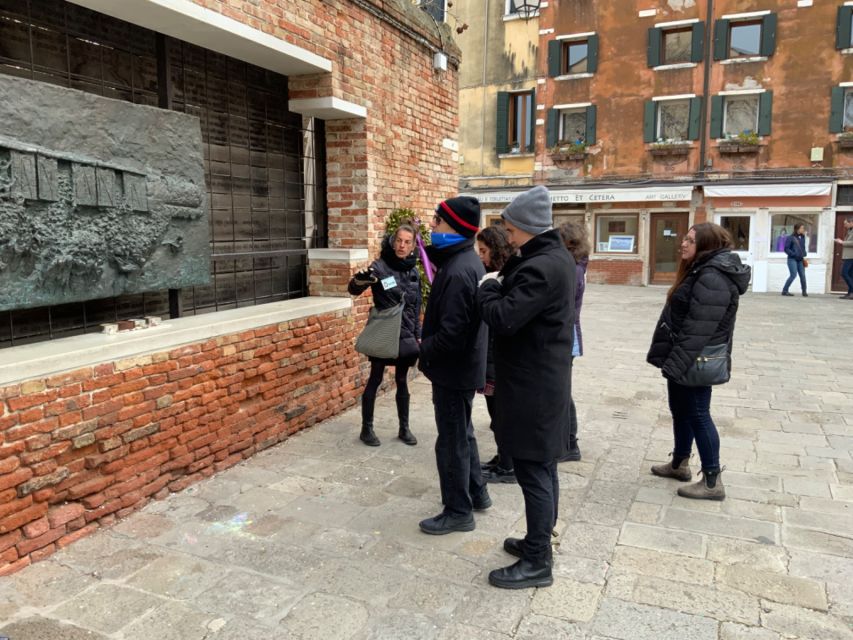 Venice: Jewish Ghetto Walking Tour with Synagogue Visits - Calle Ghetto Vecchio: Old Streets, New Perspective