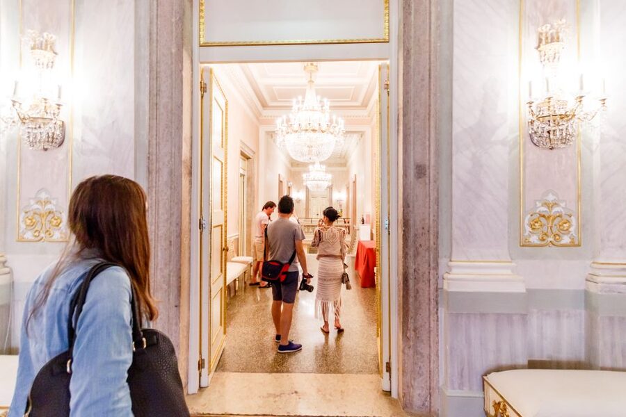 Venice: La Fenice Opera House Entry Ticket with Audio Guide - How the Self-Guided Audio Tour Works in Practice
