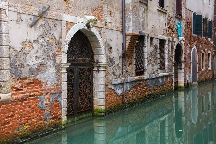 Venice: Morning Walking Tour - Doge’s Palace, explained in plain language at the outside points