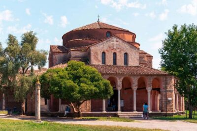 Murano, Burano, Torcello, and Glass Factory Tour