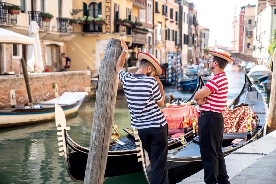 Venice: Off the Beaten Path Private Gondola Ride - St Mark’s Square and the Bridge of Sighs on the 2-hour itinerary