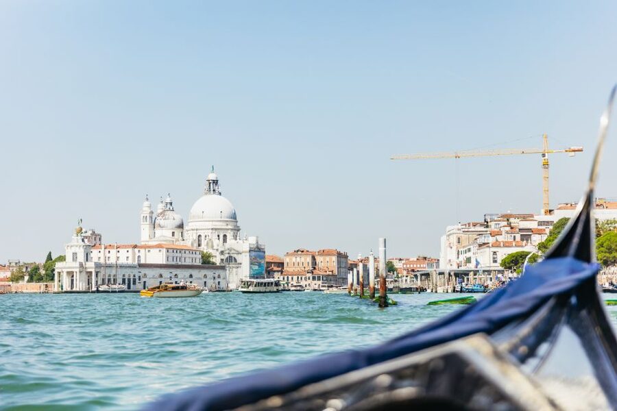 Venice: Private Gondola Ride along Grand Canal - The real feel of a private Grand Canal gondola in 30 minutes