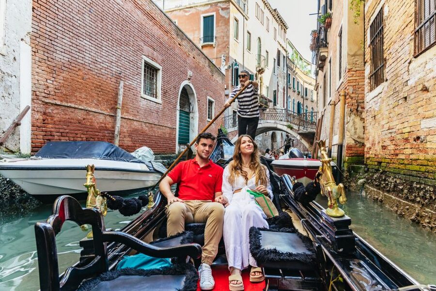 Venice: Private Gondola Ride along Grand Canal - Peggy Guggenheim Collection area: a different Venice mood