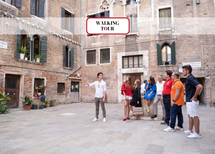 Venice: Rialto Bridge & Offbeat Unusual Venice Walking Tour - Casanova’s House and why legends matter here