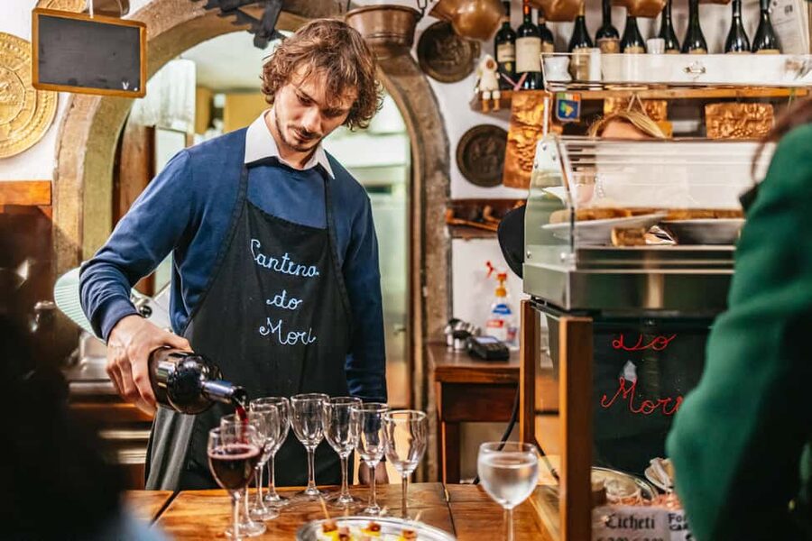 Venice: Rialto Market Food and Wine Lunchtime Tour - What four hours of eating and walking really feels like