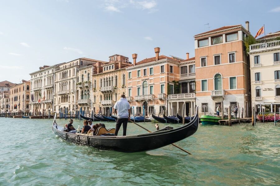 Venice: Shared Gondola Ride Across the Grand Canal - Campo San Luca, Rialto, and Teatro La Fenice, in plain terms
