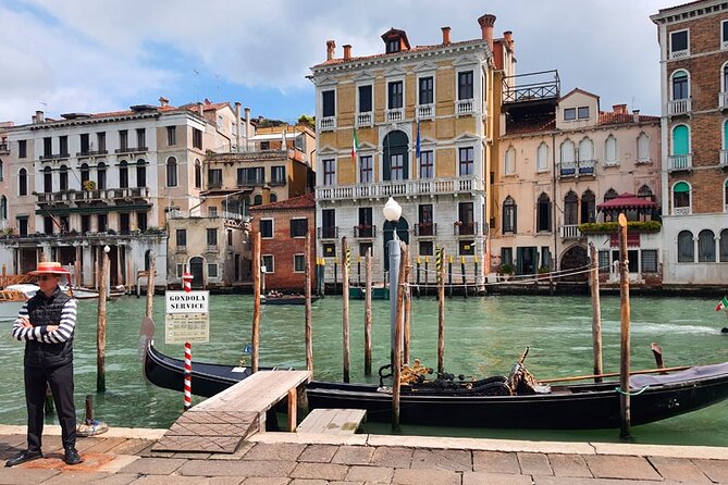 Venice Sightseeing Small Group Walking Tour with a Local Guide - Scuola Grande di San Rocco: History You Can Walk Through