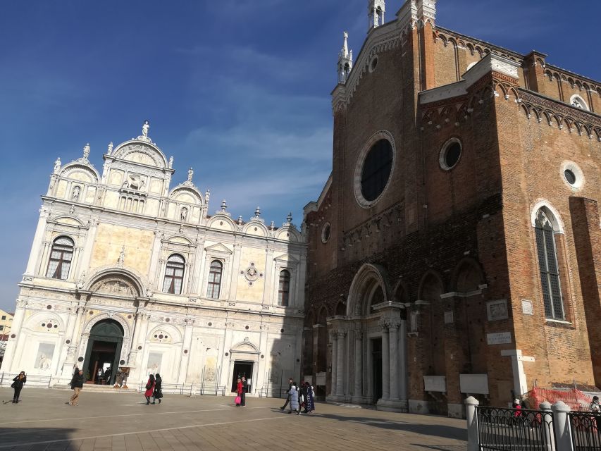 Venice: Sightseeing Tour with a Local expert - Finding Campiello dei Squelini and Starting on Time