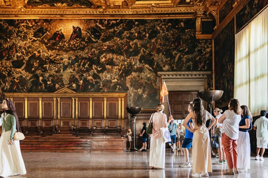 Venice: St. Mark's Basilica & Doge's Palace Tour with Ticket - Meeting in St. Mark’s Square, and getting oriented fast