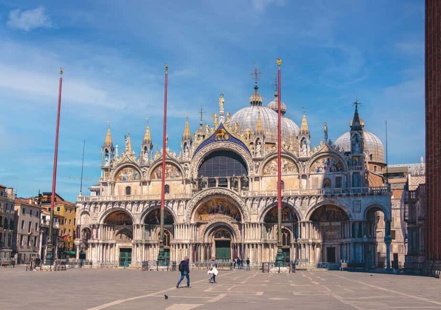 Venice: St Mark's, Doge's Palace, Murano & Burano Day Tour - Piazza San Marco and the Campanile photo stop