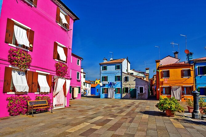Venice Trilogy: Murano, Burano & Torcello by Lagoon Boat - Burano’s color streets and lace hands-on flavor