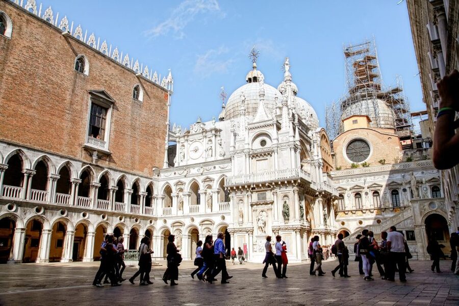 Venice: Walking tour, Doge Palace, & St. Mark's Basilica - Doge’s Palace first, before your attention gets split