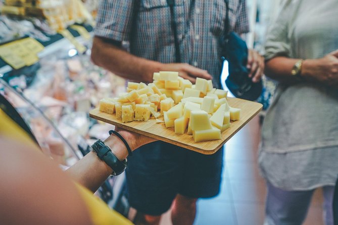 Verona All in one: Food Walking Tour, Lunch & Wine - Ponte Pietra gelato finish: a sweet reset