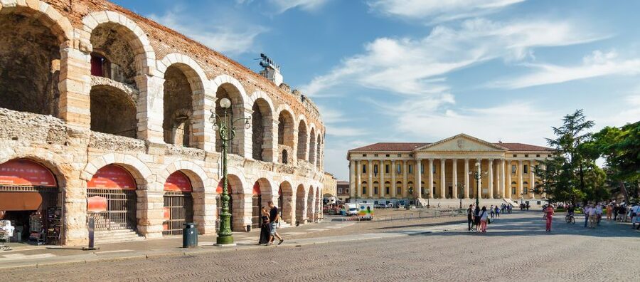 Verona Full-Day Tour from Lake Garda - Getting From Lake Garda to Verona: the coach pick-up and timing reality