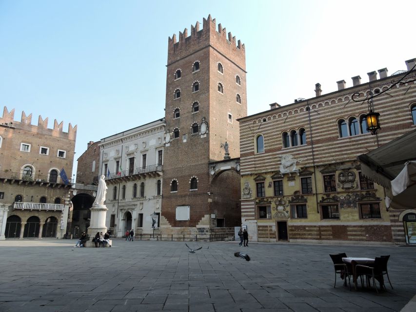 Verona Full-Day Tour from Lake Garda - Ponte Pietra and moving through the Adige River viewpoint zone