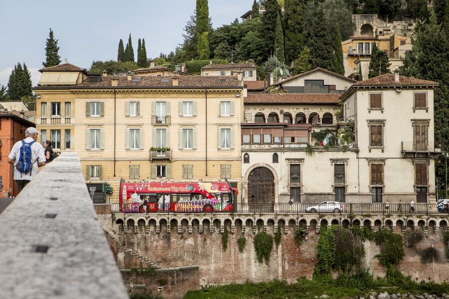 Verona: Hop-on Hop-off Tour 24 or 48-Hour Ticket - Key highlights to notice before you board
