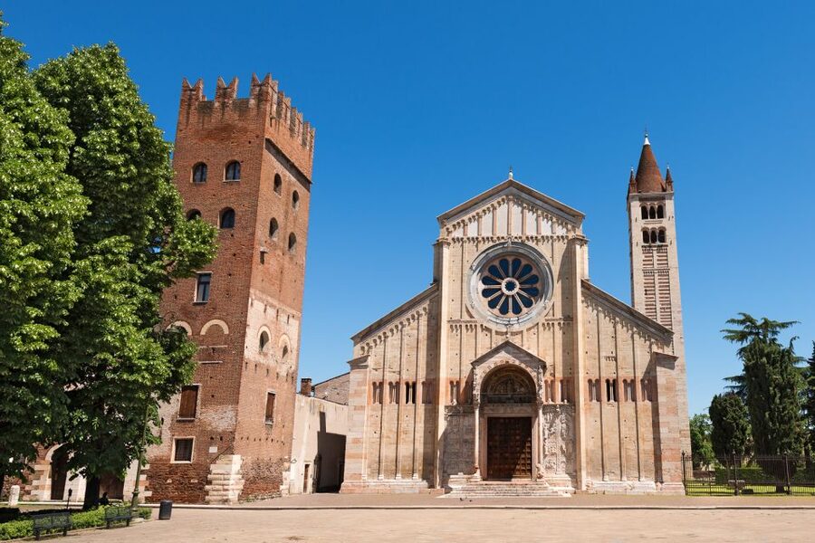 Verona: Hop-on Hop-off Tour 24 or 48-Hour Ticket - Teatro Romano and the Roman stops: how to see antiquity without pressure