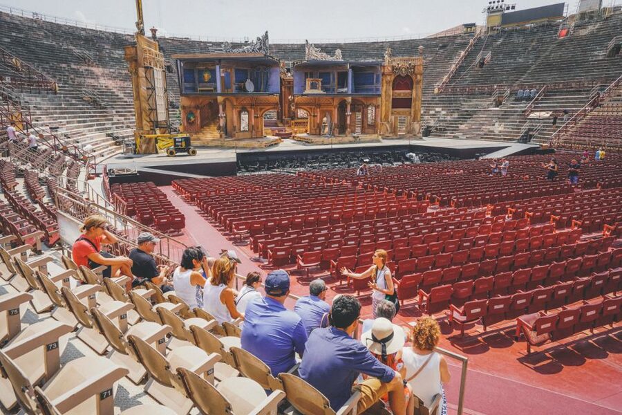 Verona: Priority Access Arena Guided Tour - Verona Arena in 45 minutes, with fewer hassles