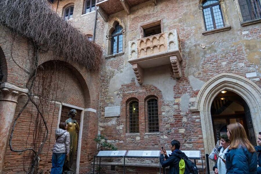 Verona: Small Group Guided Walking Tour with Arena Tickets - Key Highlights at a Glance