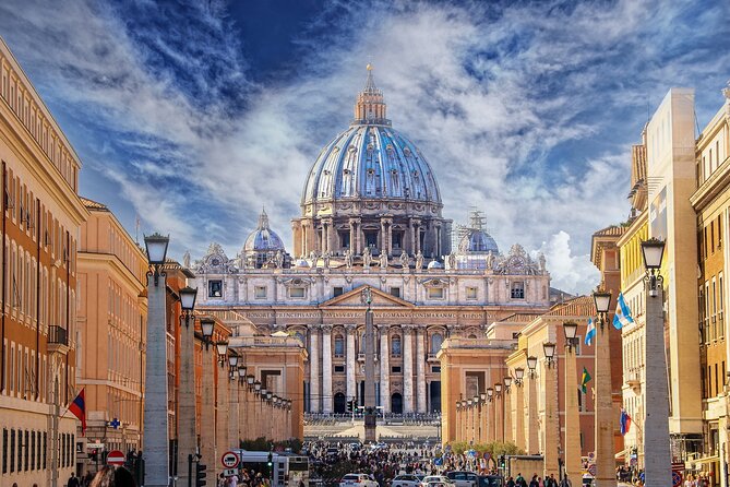 VIP Vatican, Sistine Chapel & St. Peter's Basilica Guided Tour - Dress, Bags, and Staying Together Without Stress